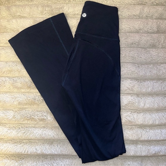 Lululemon Groove Navy Super-High-Rise Flared Pant Size 0 31” inseam - Picture 2 of 7
